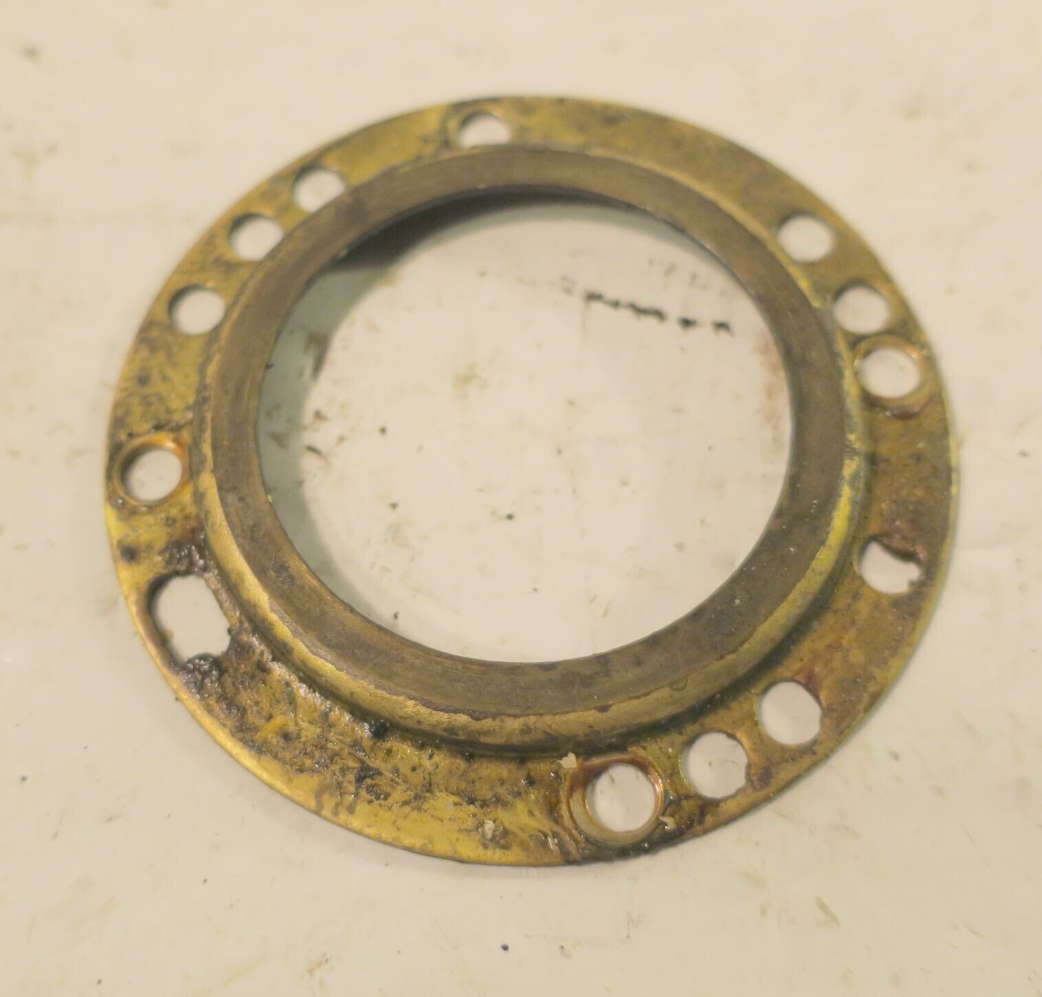 1959 35 HP Johnson Super Sea Horse Outboard Crankshaft Seal Stator Mount - $3.99