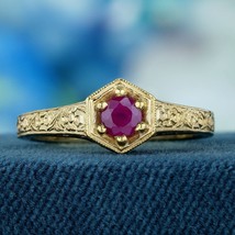 Natural Ruby Vintage Style Carved Floral Ring in Solid 9K Yellow Gold - £511.30 GBP