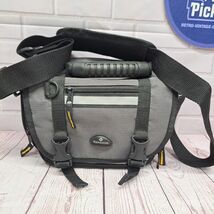 Samsonite Padded Camera Bag Side Compartments  - $210.29 MXN