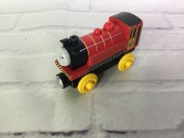 Thomas the Train &amp; Friends Victor Red Engine Tank Wooden Railway Mattel 2003 - £5.51 GBP
