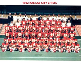 1982 KANSAS CITY CHIEFS 8X10 TEAM PHOTO FOOTBALL NFL PICTURE NFL KC - $4.94
