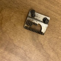 Singer 15 Sewing Machine Replacement OEM Part Feed Dog - $17.00