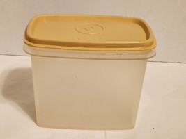 Vintage Tupperware Sheer Shelf Saver Container #1243 &amp; Harvest Gold Seal #1244 - £7.92 GBP