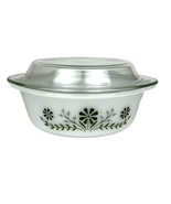 Vintage GlasBake Covered Casserole Milkglass Crazy Daisy 2-1/2 Quart J2600 - $407.92 MXN