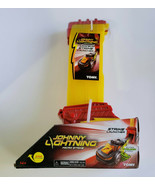 Johnny Lightning Micro strike Launcher with Car New Condition - $318.93 MXN