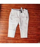 Lee Total Freedom Capris White Women Size 14 Petite Pockets Embroidered - $37.22