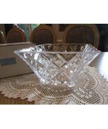 Mikasa 5065378 Diamond Collection 10&quot; Centerpiece Crystal Bowl Boxed - $364.41 MXN