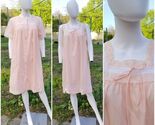 Vintage Komar pink 2pc eyelet lace pengiour Nightgown robe set lightweig... - $44.55