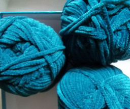 Lion Brand Suede Yarn 3 Skeins Color 178 Teal Same Dye Lot - $14.85