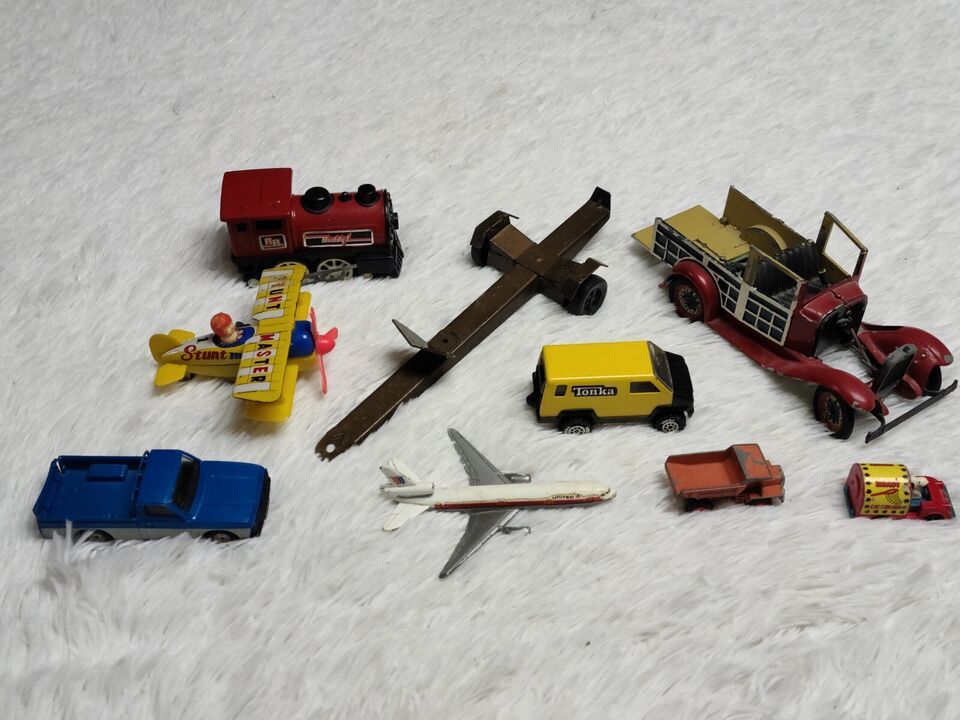 Toy Car Truck Lot Buddy L Nylint Tonka Corgi Matchbox Peanuts Trailer Plane Tin - $14.61