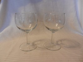 Set of 2 Vintage Clear Glass Wine or Water Glasses 5.375&quot; Tall - £23.53 GBP