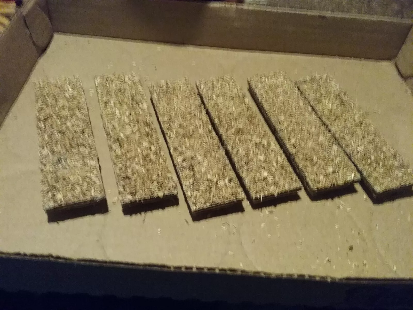 HO scale wood chip loads for Athearn 34 ft twin bay hoppers - Handmade S... - $6.00