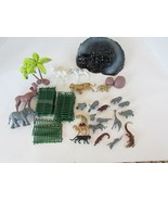 Lot of Safari Animals Wild Life Figures &amp; Accessories Fencing Mountain L7 - $10.23 CAD