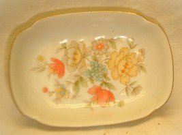 Ceramic Soap Dish Multi-Color Flowers - $12.86