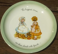 VINTAGE HOLLY HOBBIE PLATES SET OF 3 BY AMERICAN GREETINGS CLEVELAND COL... - $11.76