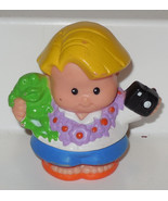 Fisher Price Current Little People Tourist With Camera FPLP - $94.09 MXN