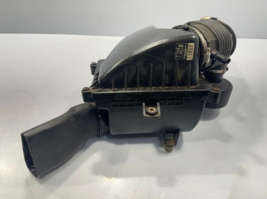 1994-2001 CHEVY LUMINA AIR CLEANER BOX ASSEMBLY P/N 25099845 GENUINE OEM - $39.59