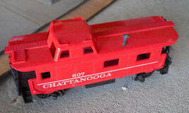 Vintage 1970s HO Scale Tyco Red Chattanooga 607 Caboose Car - $12.87