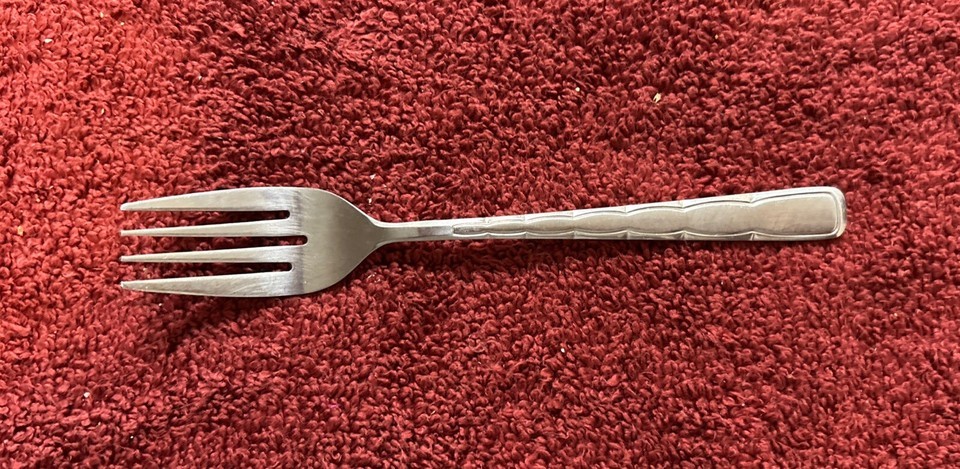 6.5” Salad Fork Swagger Reed &amp; Barton Rebacraft - $4.74