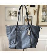 Tumi Voyageur Collection Q-Tote Dark Grey $245 - $1,006.27 MXN