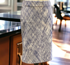 Attyre New York Pencil Skirt Size 8 Blue White Elastic Waist Slit In Back - $14.70