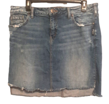 W8 Medium Blue Wash Silver Jeans Denim Skirt Distressed Raw Hem Pockets ... - £17.10 GBP