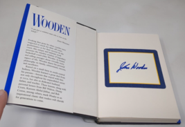 Coach John Wooden Signed Autographed 1st Ed Ucla Basketball Book Vintage - £39.14 GBP