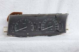 1989 Isuzu 2.6L TF Pickup Speedometer Instrument Gauge Cluster w/ Tach Oil Batt image 3