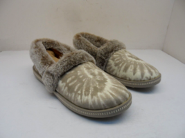 Skechers Women&#39;s Cozy Campfire Slumber party Indoor Outdoor Slipper Taup... - $35.62
