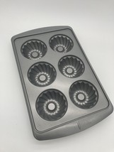 Wilton 6 Cavity Bundt Cake Pan 4&quot; cake fluted Non stick Muffin Dessert - $12.86