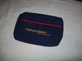 TWA Airlines Nylon Zippered Duffel Bag Getaway Vacations Unused - $221.25 MXN