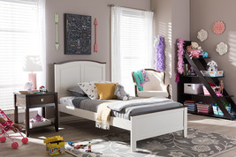 Brisbane Classic Butter Milk and Walnut Finishing Twin Size Platform Bed - $6,518.30 MXN