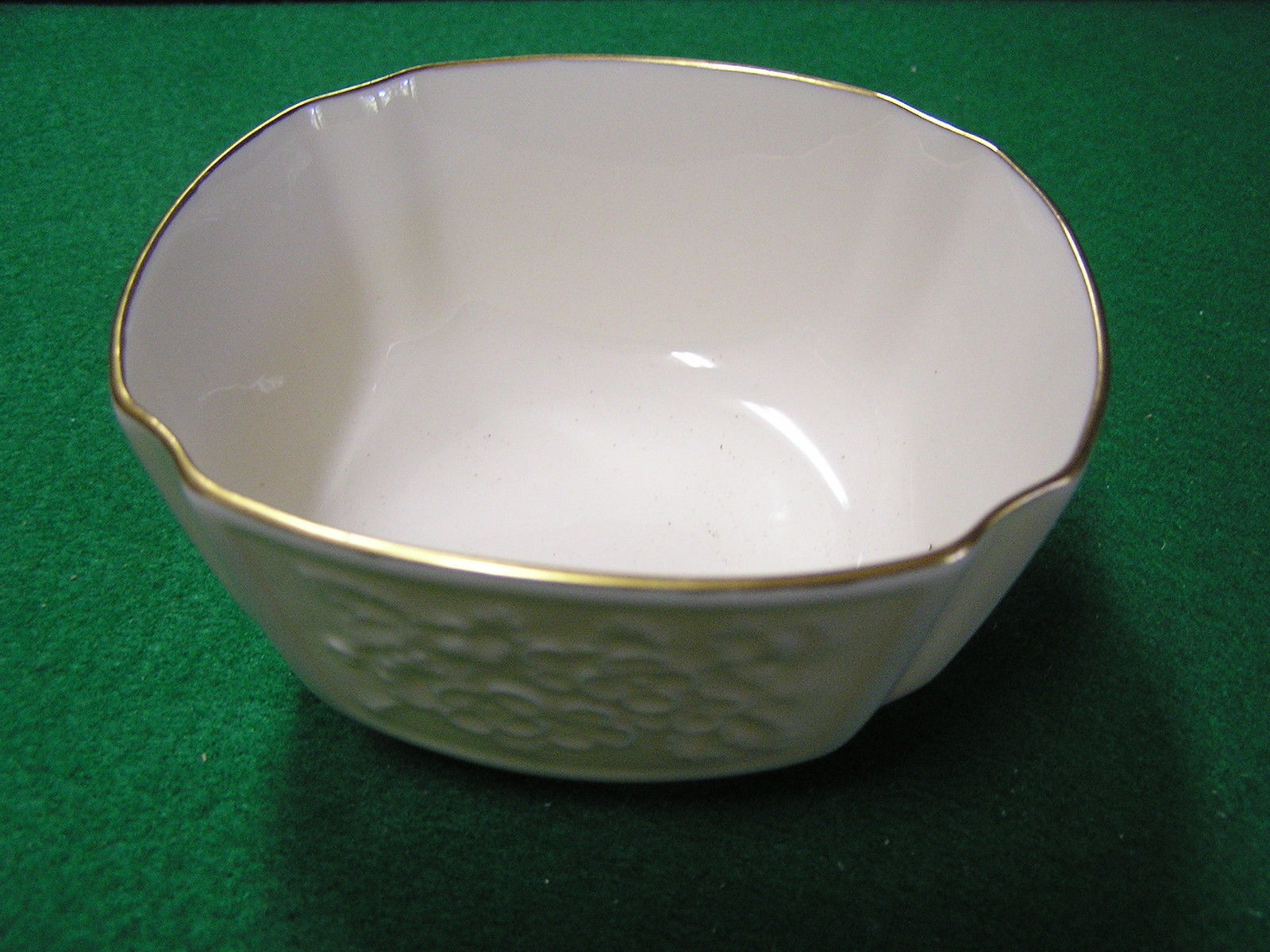 Primary image for Magnificent Vintage LENOX Finger BOWL...Made in USA