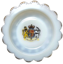 Queen Elizabeth Coronation White Milk glass dish 1953 Lion Unicorn Ashtr... - $549.69 MXN