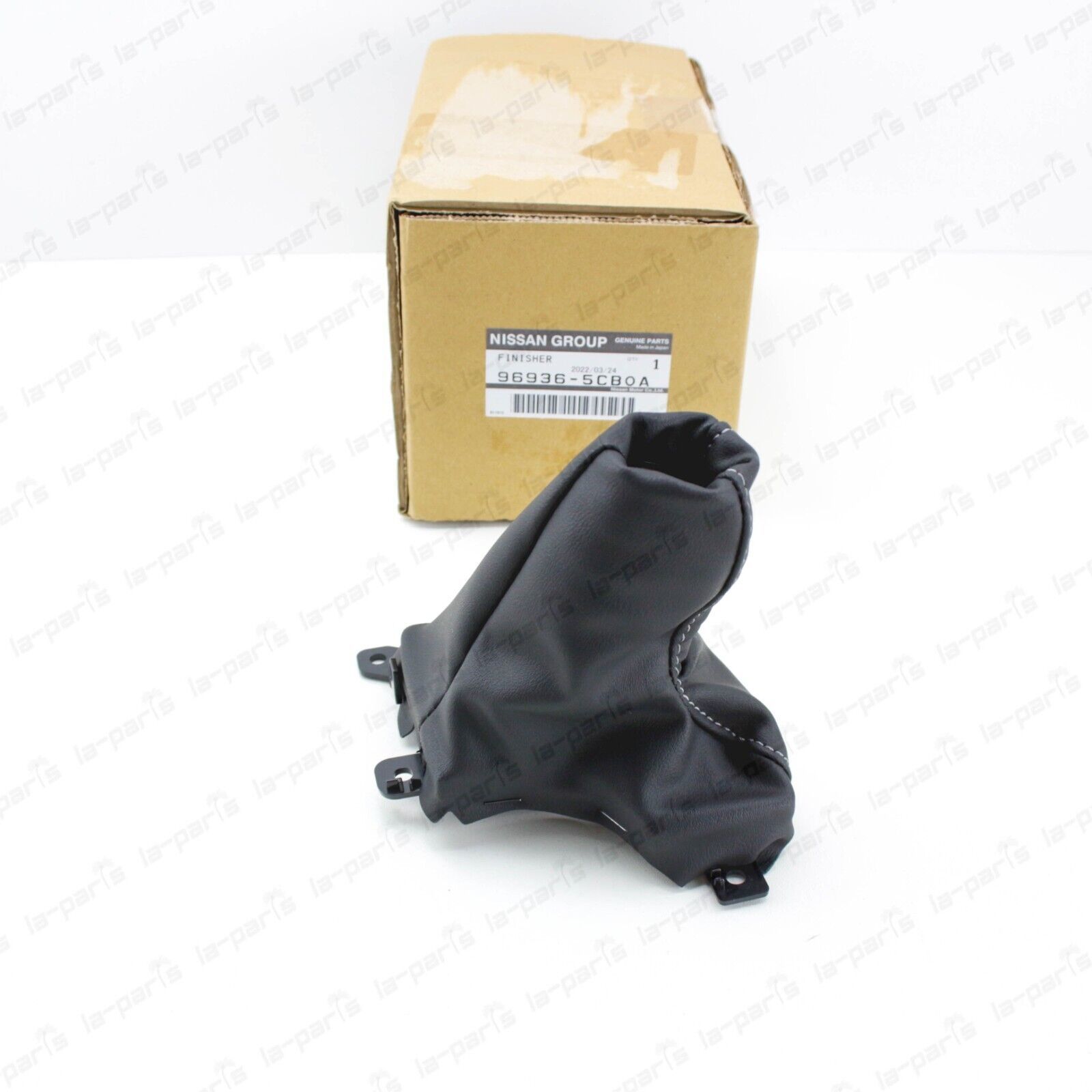 GENUINE NISSAN INFINITI 20172020 Q50 Q60 CENTER CONSOLE SHIFT BOOT