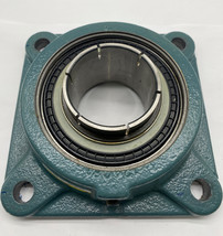 Dodge 062407 4-Bolt Flanged Mount Ball Bearing 2-11/16&quot; Bore  - $85.56 CAD