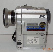 JVC GR-DVM80 Mini DV Video Recorder 200X Zoom Camcorder Silver Tested Works - £121.51 GBP