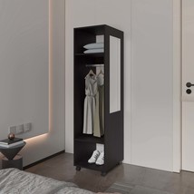 Benson Wardrobe w/ Mirror - $4,697.25 MXN