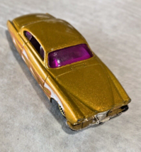 HOT WHEELS 2002 FISH&#39;D &amp; CHIP&#39;D DIECAST CAR  Metallic gold &amp; Magenta gla... - £3.15 GBP