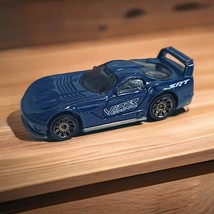 2000 00 Dodge Viper GTS-R Collectible 1/64 Scale Diecast Diorama Model - $6.83 CAD