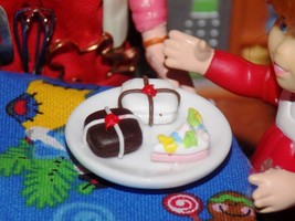 Xmas Pastry Plate Decoration fits Fisher Price Loving Family Barbie Dollhouse - £3.04 GBP