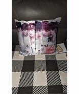 Bts pillow - $276.23 MXN