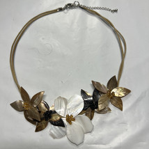 Tropical Mother Of Pearl, Beaded Choker Floral Shell Necklace Vintage - $34.60