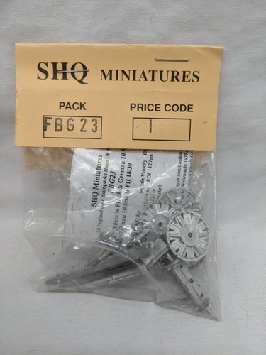 SHQ Miniatures FBG23 German Le FH 18 &amp; German Le FH 18M Dutch Le FH 18/39 - $19.80