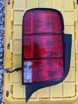 FORD MUSTANG OEM REAR DRIVER SIDE TAILLIGHT TAILLAMP 2005-2009 LH  - $74.24