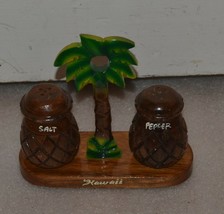 Vtg Salt Pepper Shakers Palm Tree Hawaii Souvenir Phillipinese - £14.61 GBP