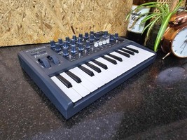 Arturia MICROBRUTE 25-Key Analog Synthesizer Keyboard Micro Brute Synth - £207.84 GBP