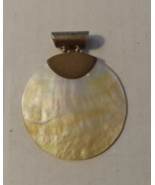 Natural  Shell  Pendent - £9.71 GBP