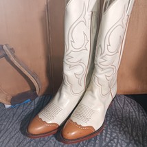 Womens cowboy boots size 5, ivory w tan foxing blemish   item: s2225 - $233.75