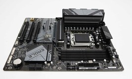 GIGABYTE B650 Eagle AX AM5 LGA 1718 AMD B650 ATX DDR5 Triple M.2 Motherboard image 4